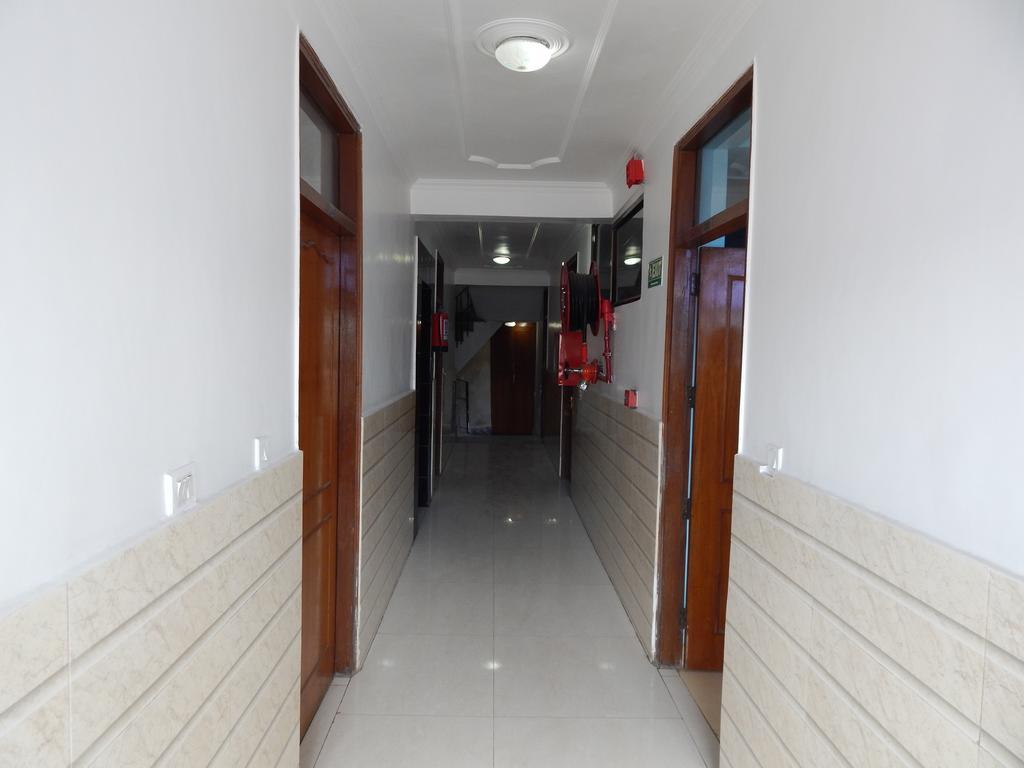 Airport Hotel Paradise International New Delhi Exteriör bild
