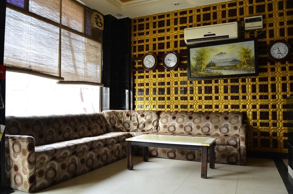 Airport Hotel Paradise International New Delhi Exteriör bild